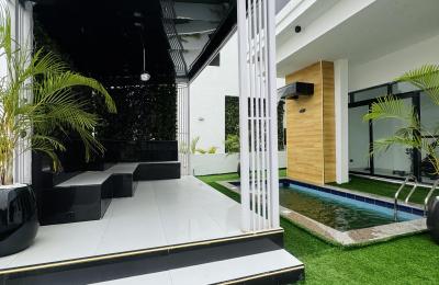 5 bedroom fully detached duplex with swimming pool