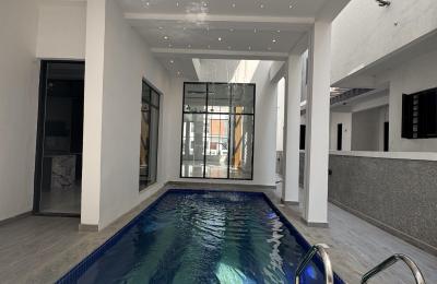 5 bedroom fully detached duplex