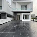 Luxury 5 Bedroom Fully Detached Duplex with Swimming pool