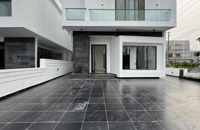 Luxury 5 Bedroom Fully Detached Duplex with Swimming pool