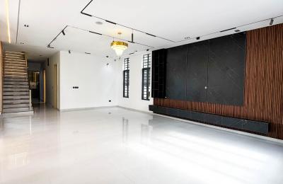 Luxury 6 bedroom fully detached duplex with swimming pool