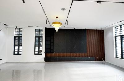 Luxury 6 bedroom fully detached duplex with swimming pool