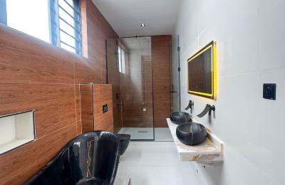 Contemporary 5 bedroom fully detached duplex with swimming pool