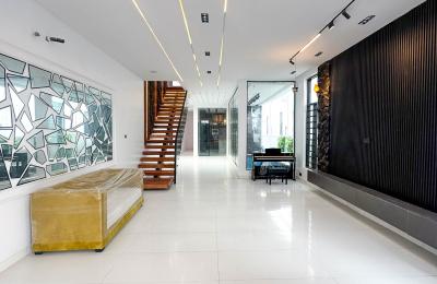 Contemporary 5 bedroom fully detached duplex with swimming pool