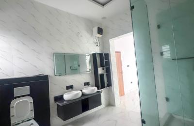 5 bedroom fully detached duplex with swimming pool