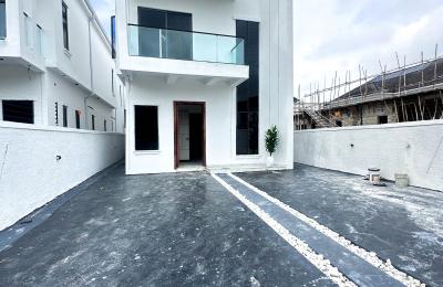 5 bedroom fully detached duplex