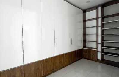 5 bedroom fully detached duplex
