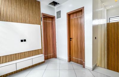 Contemporary 4 bedroom fully detached