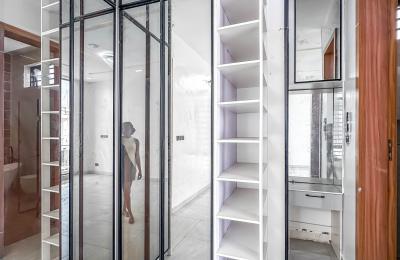 Contemporary 4 bedroom fully detached
