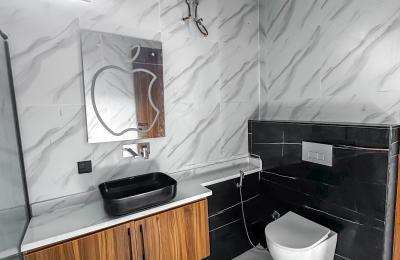 Contemporary 4 bedroom fully detached
