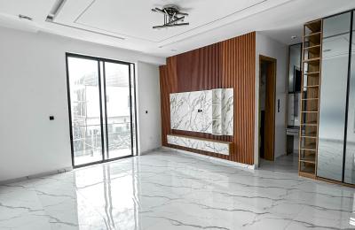 Contemporary 4 bedroom fully detached