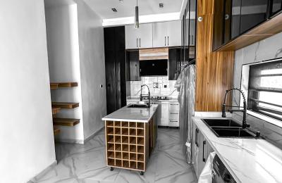 Contemporary 4 bedroom fully detached