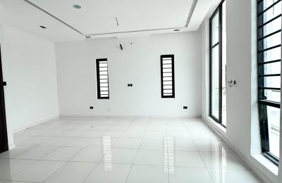 5 bedroom fully detached duplex with swimming pool