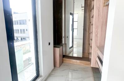 4 bedroom fully detached duplex with swimming pool
