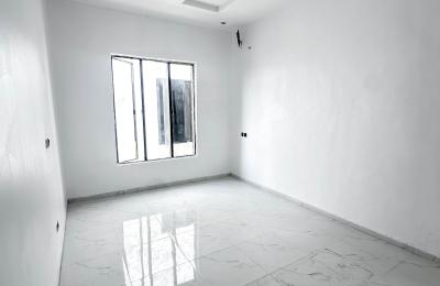 4 bedroom fully detached duplex with swimming pool
