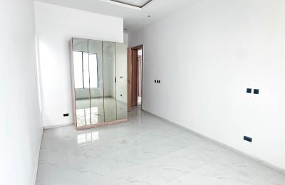 4 bedroom fully detached duplex with swimming pool