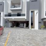 Contemporary 2 Bedroom Apartment