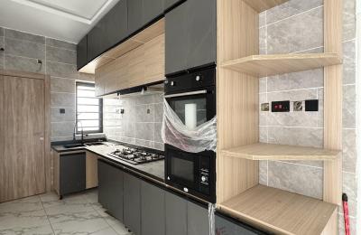 Luxury 2 Bedroom Apartment Suitable For Shortlet
