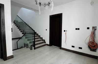 Contemporary 5 Bedroom Fully Detached Duplex with BQ