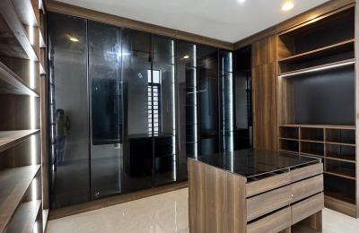 Luxury 5 Bedroom Fully Detached Duplex with Swimming Pool