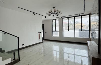 Contemporary 5 Bedroom Fully Detached Duplex with BQ