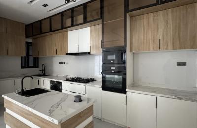 Contemporary 2 Bedroom Apartment with Swimming Pool