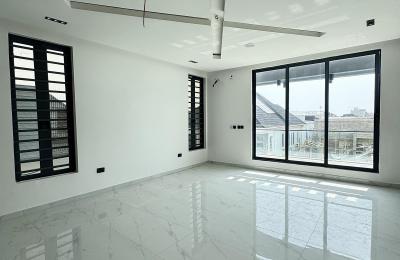 Luxury 5 Bedroom Fully Detached Duplex