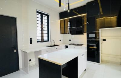 Luxury 4 Bedroom Fully Detached Duplex