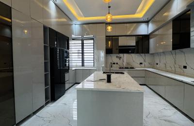 Contemporary 6 Bedroom Fully Detached Duplex with Swimming pool
