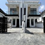 Contemporary 4 Bedroom Semi-Detached Duplex