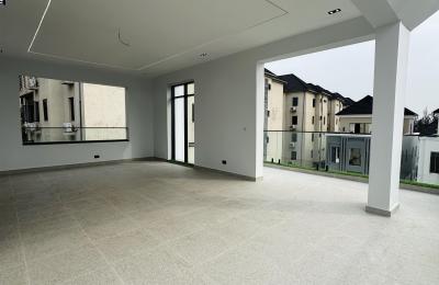 Contemporary 6 Bedroom Fully Detached Duplex with Swimming pool