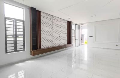 Contemporary 5 Bedroom Fully Detached Duplex with BQ