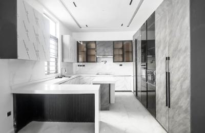 Contemporary 5 Bedroom Fully Detached Duplex with BQ