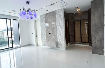 Contemporary 5 Bedroom Fully Detached Duplex