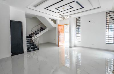 Contemporary 4 Bedroom Fully Detached Duplex