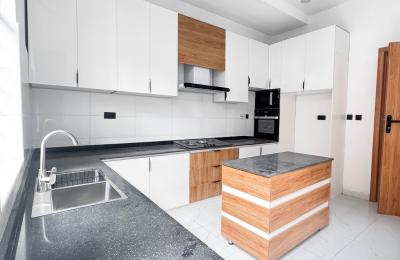 Contemporary 5 Bedroom Fully Detached with BQ