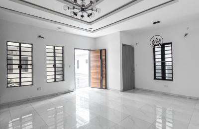 Modern 5 Bedroom Semi-Detached Duplex