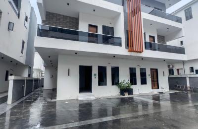 Modern 5 Bedroom Semi-Detached Duplex