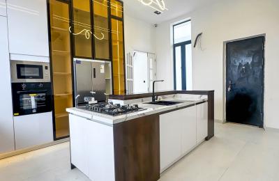 Contemporary 5 Bedroom Fully Detached Duplex with BQ