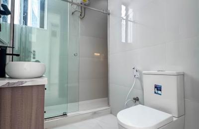 Contemporary 5 Bedroom Fully Detached Duplex with BQ