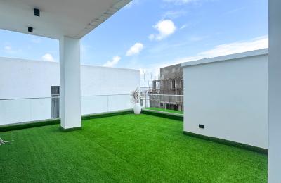Contemporary 5 Bedroom Fully Detached Duplex with BQ