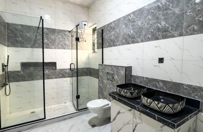 Luxury 5 Bedroom Fully Detached Duplex with BQ
