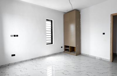 Contemporary 4 Bedroom Terrace with BQ