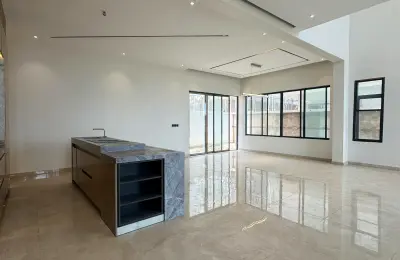 5 Bedroom Villa