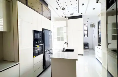 6 Bedroom Fully Detached Duplex