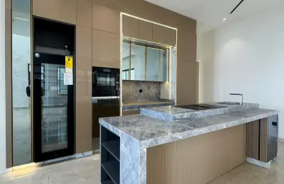 5 Bedroom Villa