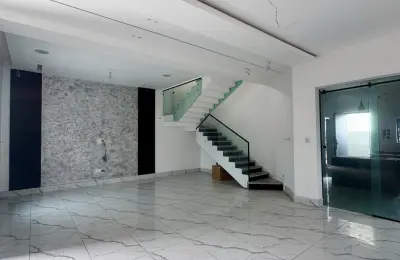 5 Bedroom Fully Detached Duplex