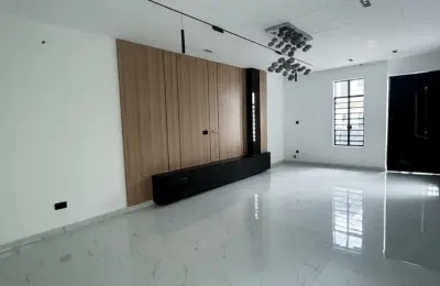 5 Bedroom Fully Detached  Duplex
