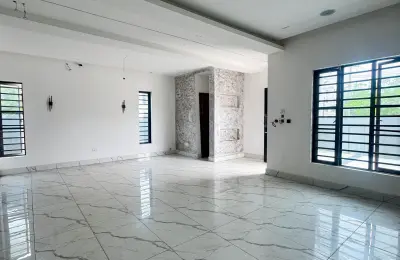 5 Bedroom Fully Detached Duplex
