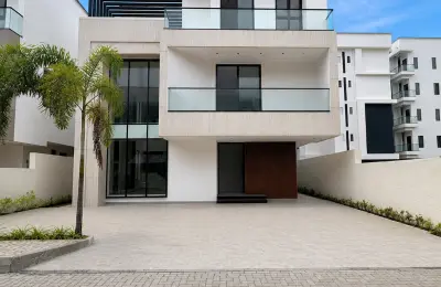 4 Bedroom Fully Detached Duplex
